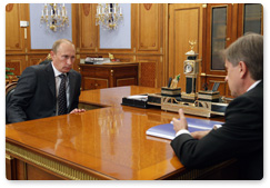 Председатель Правительства Российской Федерации В.В.Путин провел рабочую встречу с генеральным директором компании «Аэрофлот» В.Г.Савельевым