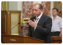 Samara Region Governor Vladimir Artyakov at a meeting of the Presidium of the Russian Government