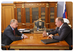 Prime Minister Vladimir Putin meeting with Head of the Federal Service for Supervision of Natural Resources Vladimir Kirillov
