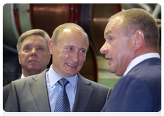 Председатель Правительства Российской Федерации В.В.Путин посетил ракетно-космическую корпорацию «Энергия», где осмотрел экспонаты музея космонавтики