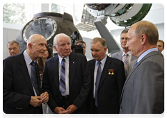 Prime Minister Vladimir Putin speaking with participants of the historic Apollo-Soyuz Test Project