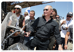 Председатель Правительства Российской Федерации В.В.Путин побывал на XIV Международном байк-шоу