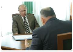 Prime Minister Vladimir Putin meeting with Chairman of the Akron Coordinating Council Vyacheslav Kantor