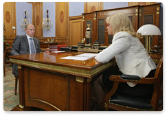 Председатель Правительства Российской Федерации В.В.Путин провел рабочую встречу с Министром здравоохранения и социального развития Российской Федерации Т.А.Голиковой