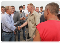 Председатель Правительства России В.В.Путин побеседовал с жителями села Криуши Рязанской области