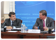 Deputy Prime Minister Sergei Ivanov and Transport Minister Igor Levitin at the meeting on using GLONASS for the social and economic development of the Russian regions