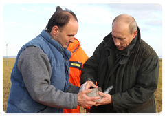 Председатель Правительства Российской Федерации В.В.Путин ознакомился с исследованиями российско-германской научной экспедиции «Лена-2010»