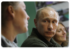 Председатель Правительства Российской Федерации В.В.Путин побеседовал с участниками российско-германской научной экспедиции «Лена-2010»