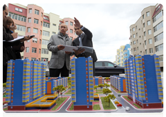 Председатель Правительства Российской Федерации В.В.Путин побывал на строительной площадке, где идет сооружение сейсмоустойчивого жилого района г.Петропавловска-Камчатского