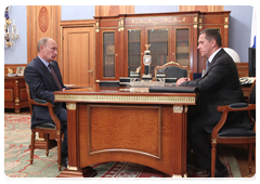 Председатель Правительства Российской Федерации В.В.Путин провел рабочую встречу с Министром природных ресурсов и экологии Российской Федерации Ю.П.Трутневым