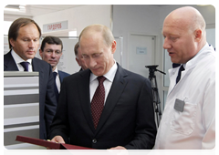 Prime Minister Vladimir Putin visiting the Federal Centre of Cardiovascular Surgery in Krasnoyarsk