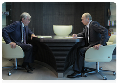 Prime Minister Vladimir Putin meeting with Deputy Minister of Healthcare and Social Development Vladimir Belov