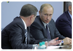 Prime Minister Vladimir Putin and Deputy Prime Minister Sergei Ivanov at a meeting on state regulation of the microelectronics market