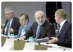 Anatoly Chubais, Viktor Vekselberg, Gennady Krasnikov and Igor Agamirzian at a meeting on state regulation of the microelectronics market