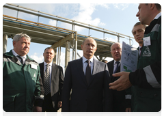 Prime Minister Vladimir Putin touring SIBUR-Neftekhim and LUKoil-Nizhegorodnefteorgsintez production sites