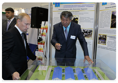 Председатель Правительства Российской Федерации В.В.Путин осмотрел стенды с приоритетными проектами регионов Приволжского федерального округа