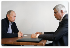 Председатель Правительства Российской Федерации В.В.Путин провел рабочую встречу с губернатором Владимирской области Н.В.Виноградовым