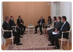 Prime Minister Vladimir Putin meeting with John Deere CEO Samuel Allen