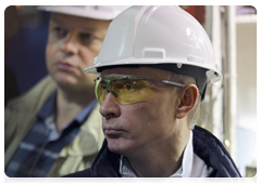 Председатель Правительства Российской Федерации В.В.Путин посетил судно «Солитэр», которое укладывает трубы газопровода «Северный поток» в Финском заливе