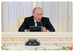 Председатель Правительства Российской Федерации В.В.Путин провел в Санкт-Петербурге совещание по развитию локализации производства автомобилей и автокомпонентов в России