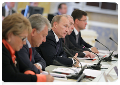 Председатель Правительства Российской Федерации В.В.Путин провел в Санкт-Петербурге совещание по развитию локализации производства автомобилей и автокомпонентов в России