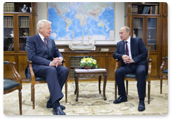 Председатель Правительства Российской Федерации В.В.Путин встретился с Президентом Исландии О.Р.Гримссоном