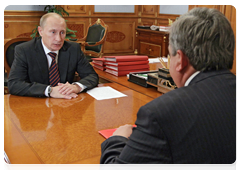 Prime Minister Vladimir Putin meeting with Alexander Surinov, head of the Federal Service for State Statistics