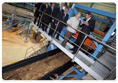 Prime Minister Vladimir Putin touring the Mondi Syktyvkarsky Paper Plant