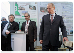 Prime Minister Vladimir Putin at Lesdrevmash-2010 international exhibition