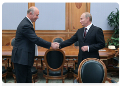 Prime Minister Vladimir Putin at a working meeting with Nikolai Merkushkin, governor of the Republic of Mordovia