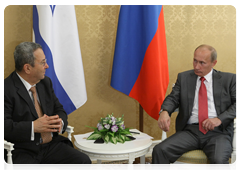 Prime Minister Vladimir Putin meeting with Ehud Barak, Israeli Deputy Prime Minister and Minister of Defence