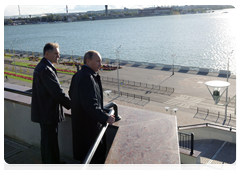 Председатель Правительства Российской Федерации В.В.Путин осмотрел набережную Ижевского водохранилища