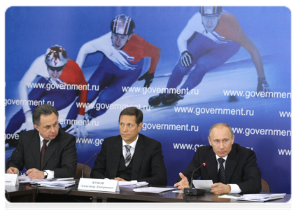 Prime Minister Vladimir Putin, Deputy Prime Minister Alexander Zhukov and Minister of Sports, Tourism and Youth Policy Vitaly Mutko at a meeting on Russia’s sport and fitness strategy through 2020 in Novogorsk, outside Moscow