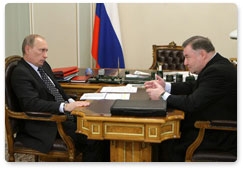 Председатель Правительства Российской Федерации В.В.Путин провёл рабочую встречу с губернатором Орловской области А.П.Козловым