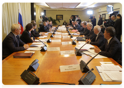 Prime Minister Vladimir Putin at a meeting on the development strategy for Russia’s banking sector until 2015