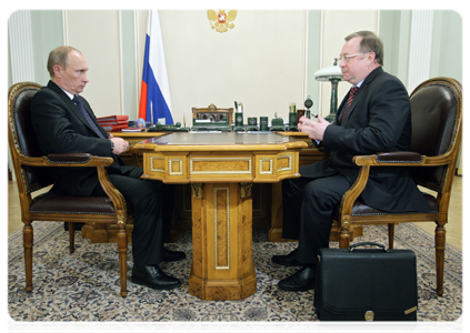 Prime Minister Vladimir Putin at a meeting with Audit Chamber Chairman Sergei Stepashin