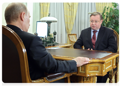 Audit Chamber Chairman Sergei Stepashin at a meeting with Prime Minister Vladimir Putin