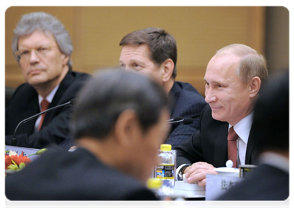 Председатель Правительства Российской Федерации В.В.Путин и Премьер Государственного совета КНР Вэнь Цзябао провели 16-ю регулярную встречу глав правительств двух стран