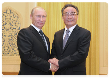 Prime Minister Vladimir Putin meets with Standing Committee Chairman of China’s National People’s Congress Wu Bangguo