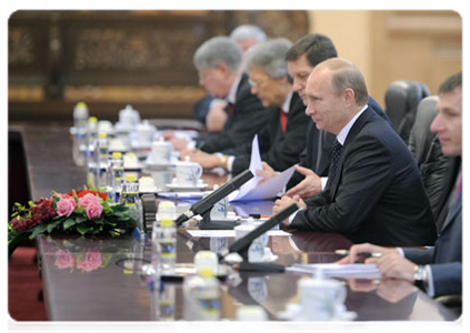 Prime Minister Vladimir Putin meets with President of the People’s Republic of China Hu Jintao