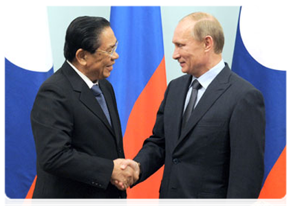 Председатель Правительства Российской Федерации В.В.Путин встретился с Президентом Лаосской Народно-Демократической Республики Т.Сайнясоном