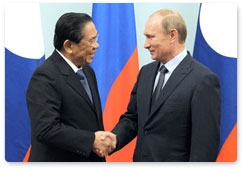Председатель Правительства Российской Федерации В.В.Путин встретился с Президентом Лаосской Народно-Демократической Республики Т.Сайнясоном