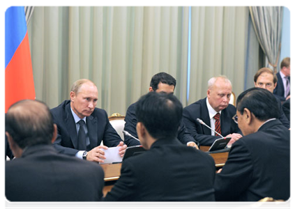 Prime Minister Vladimir Putin meeting with the President of the Lao People's Democratic Republic, Choummaly Sayasone