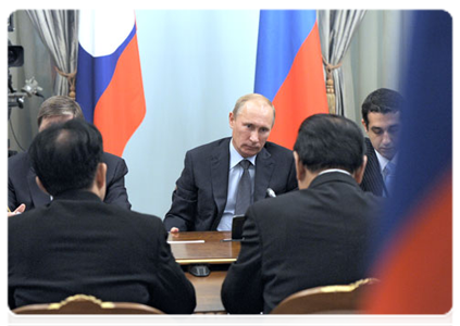 Prime Minister Vladimir Putin meeting with the President of the Lao People's Democratic Republic, Choummaly Sayasone