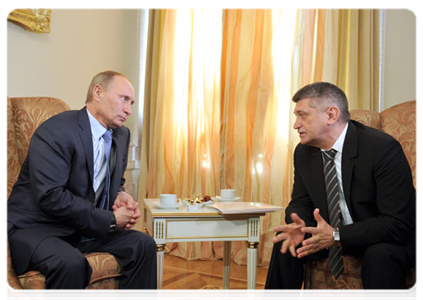 Prime Minister Vladimir Putin meets with filmmaker Alexander Sokurov
