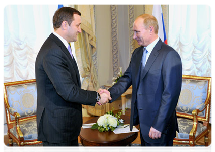 Prime Minister Vladimir Putin meets with Moldovan Prime Minister Vladimir Filat