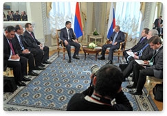 Председатель Правительства Российской Федерации В.В.Путин встретился с Премьер-министром Республики Армении Т.С.Саркисяном