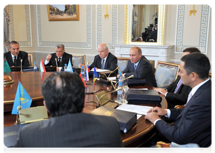Prime Minister Vladimir Putin attends a meeting of the heads of CIS member states’ delegations
