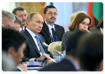 Prime Minister Vladimir Putin takes part in a meeting of the EurAsEC Interstate Council at the heads of government level