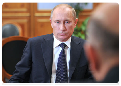 Prime Minister Vladimir Putin meeting with Federal Tax Service head Mikhail Mishustin